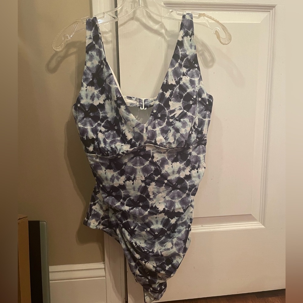 Old navy, one piece, swimsuit, blue, wired lining, XL